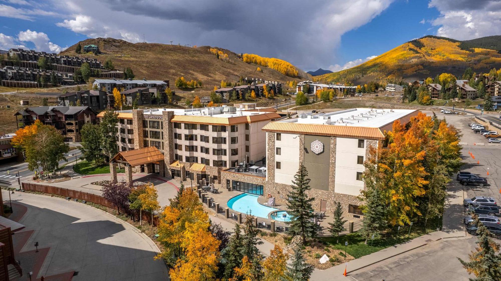 Studio 565 Perfect Location With Pool And Hot Tub Crested Butte Extérieur photo