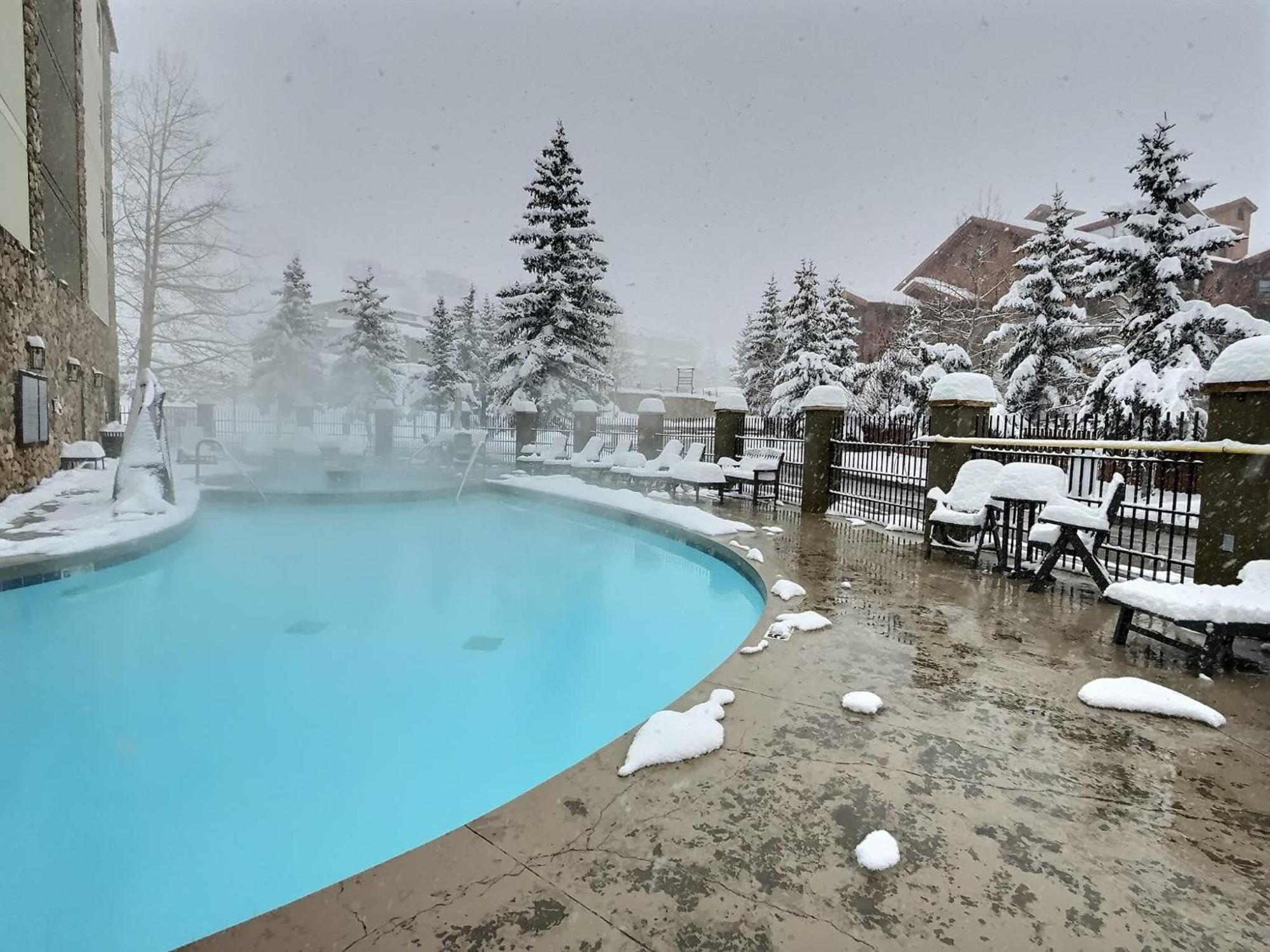 Studio 565 Perfect Location With Pool And Hot Tub Crested Butte Extérieur photo